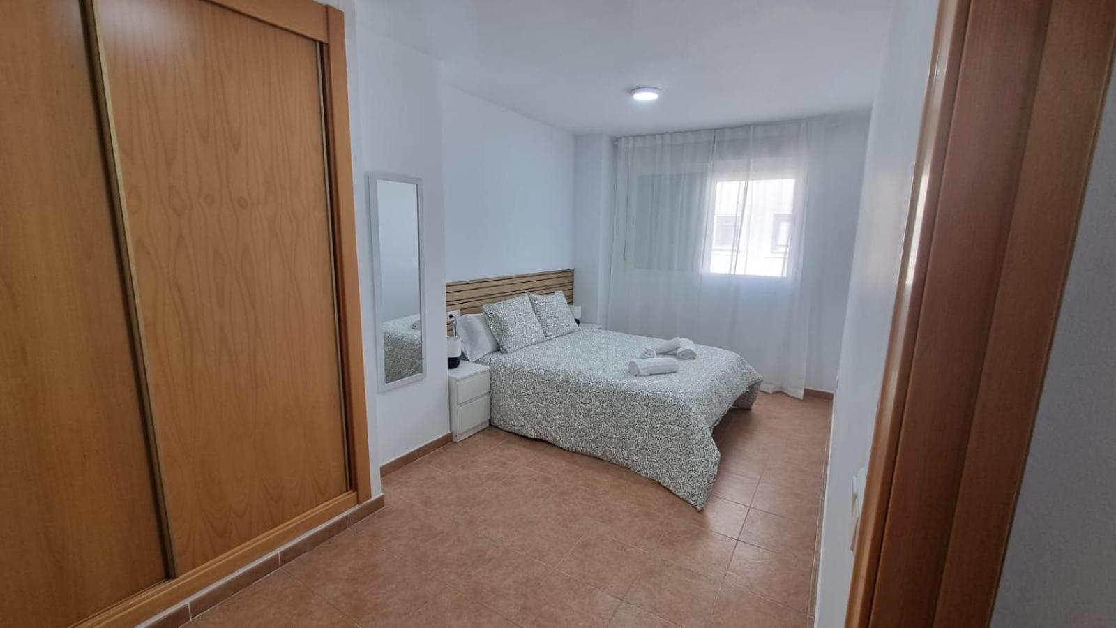 Moderno Apartamento 3 Dormitorios, Garaje Y Piscina La Algaba Exterior foto