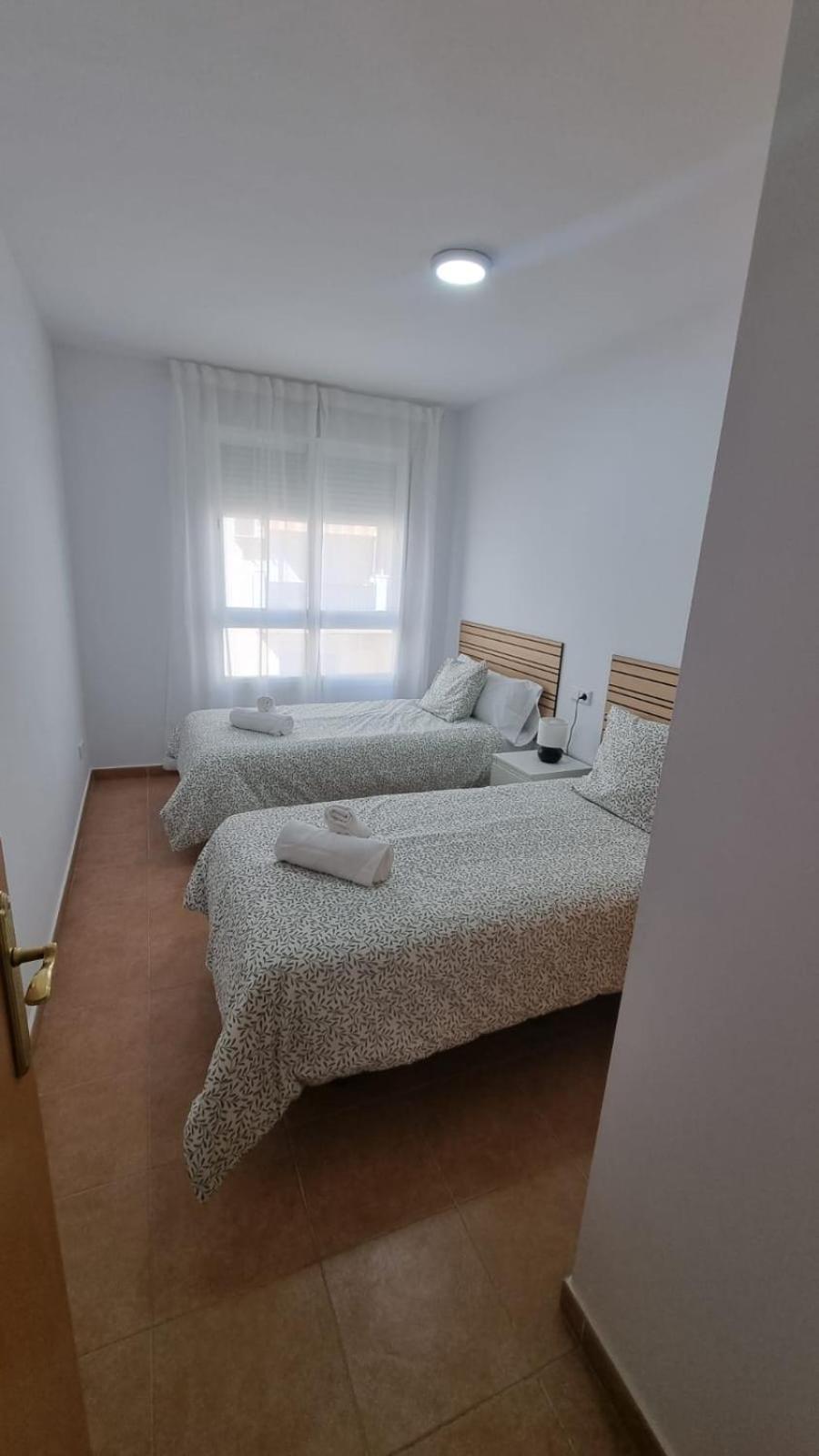 Moderno Apartamento 3 Dormitorios, Garaje Y Piscina La Algaba Exterior foto